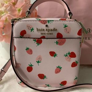 🍓Kate Spade Strawberry Vanity Crossbody